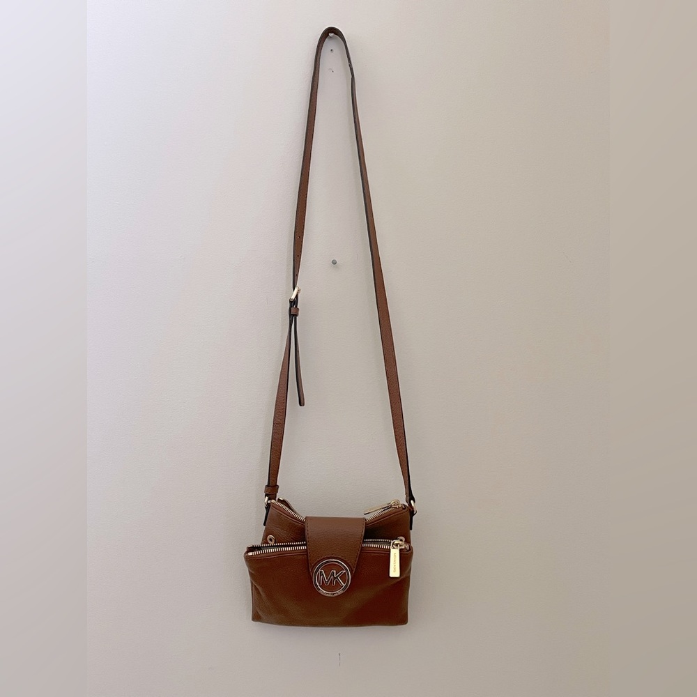 Michael Kors / Michael Kors Fulton Leather Tan Gold Crossbody